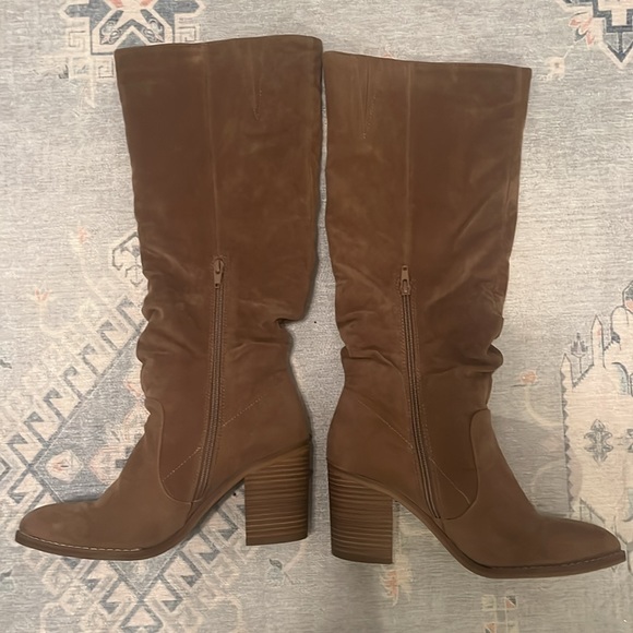 Universal Thread boots - Picture 2 of 5